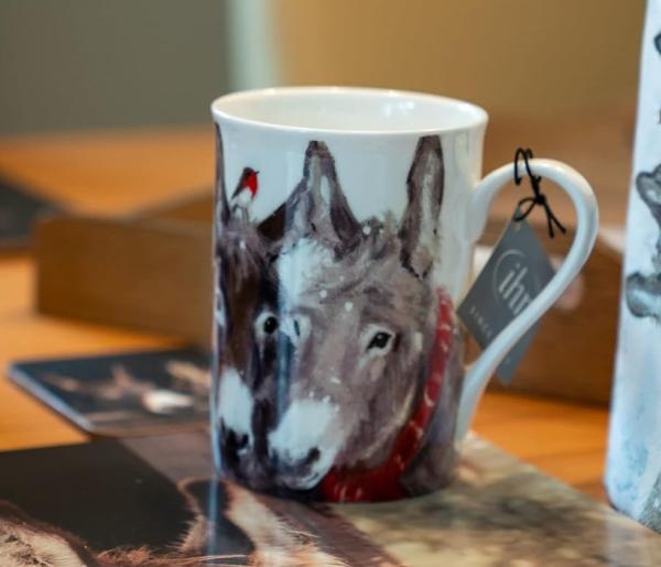 Porzellan-Kaffeebecher Esel Pips and Grey Weihnachten 375ml IHR Ideal Home Range